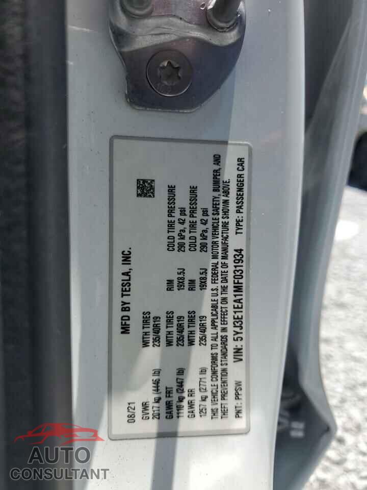 TESLA MODEL 3 2021 - 5YJ3E1EA1MF031934