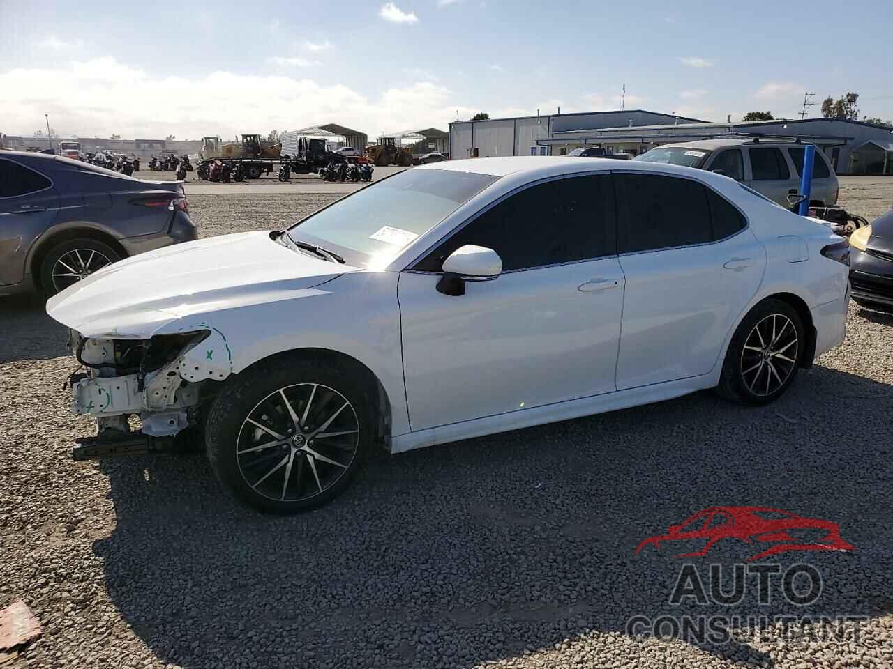 TOYOTA CAMRY 2023 - 4T1G11AK2PU809905