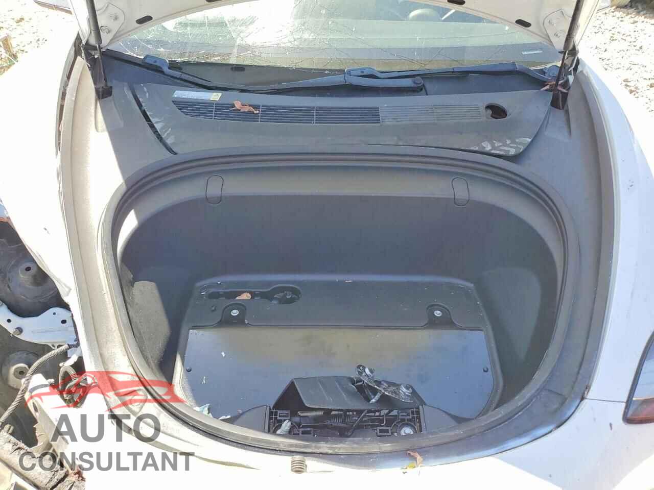 TESLA MODEL 3 2018 - 5YJ3E1EA6JF041211