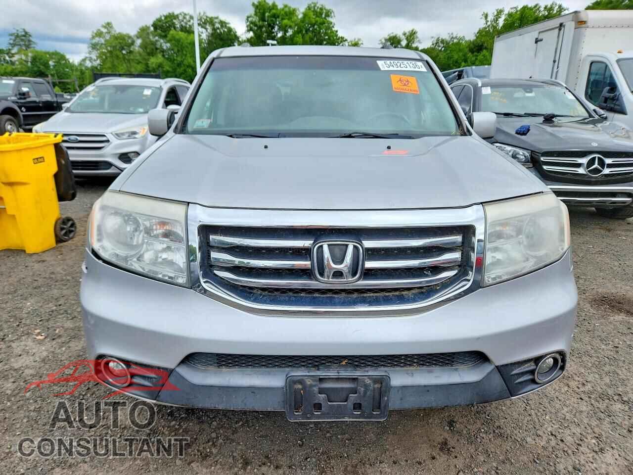 HONDA PILOT 2012 - 5FNYF4H51CB041526