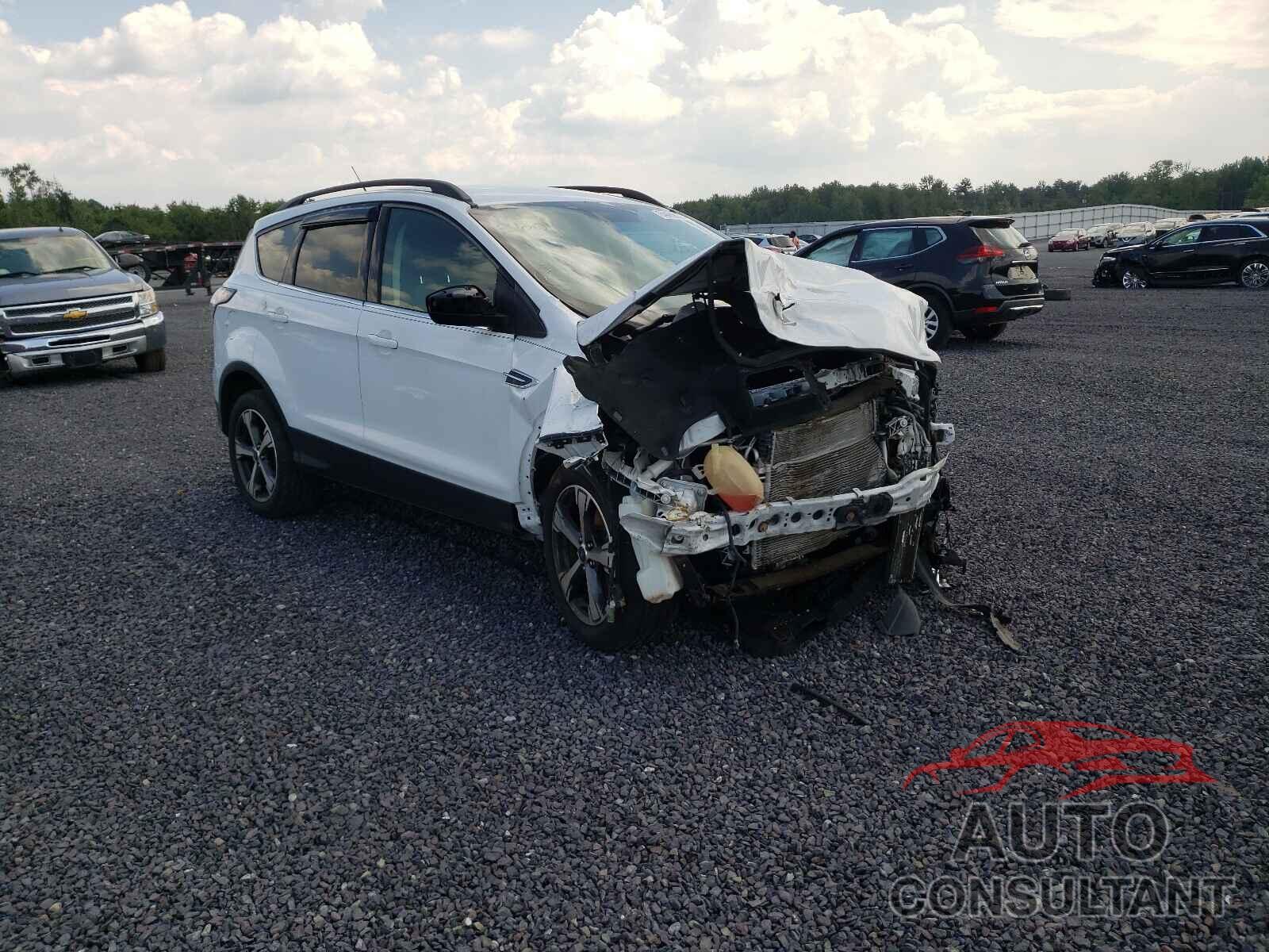 FORD ESCAPE 2017 - 1FMCU9G96HUB51919