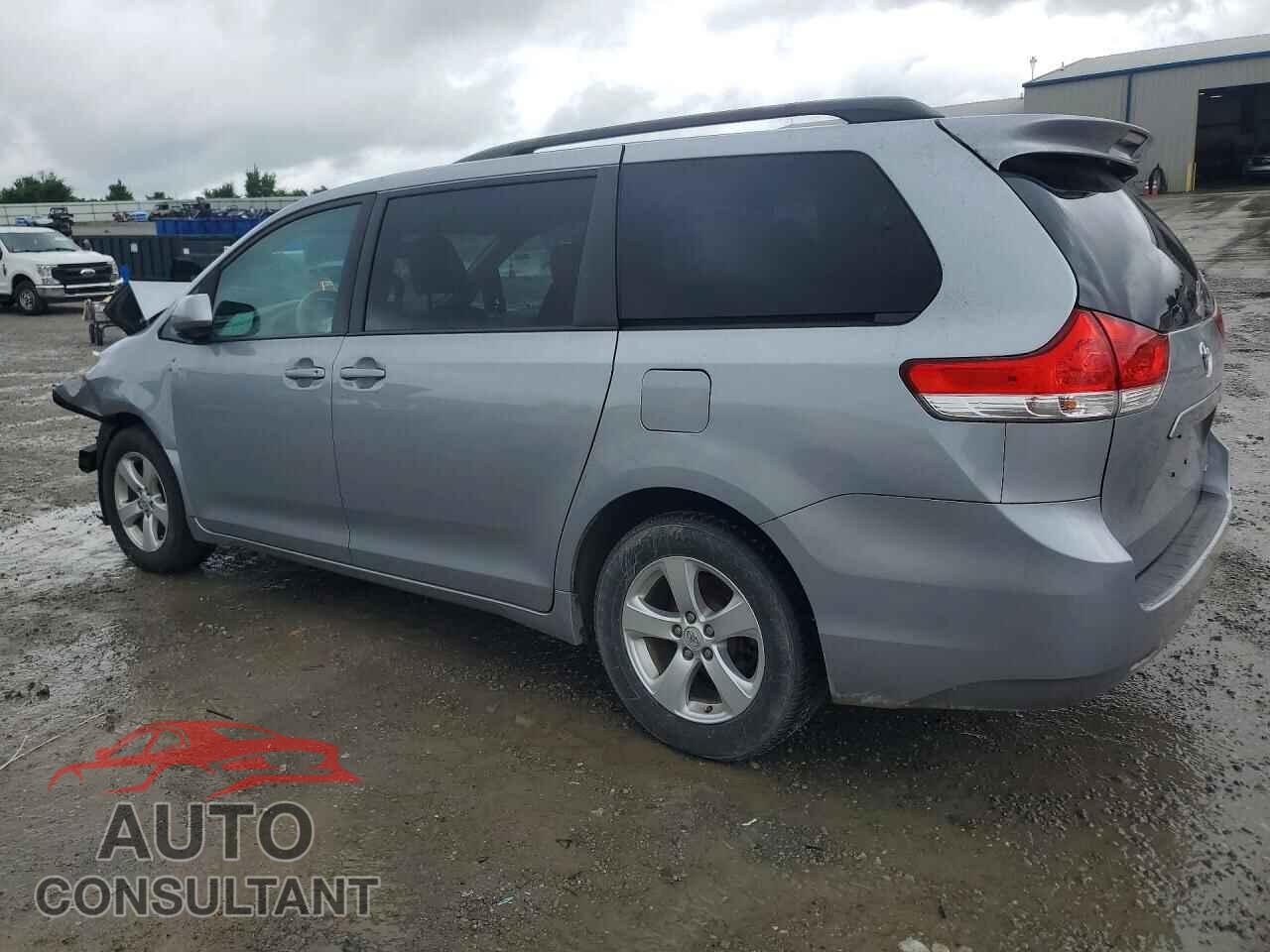 TOYOTA SIENNA 2013 - 5TDKK3DC4DS397272