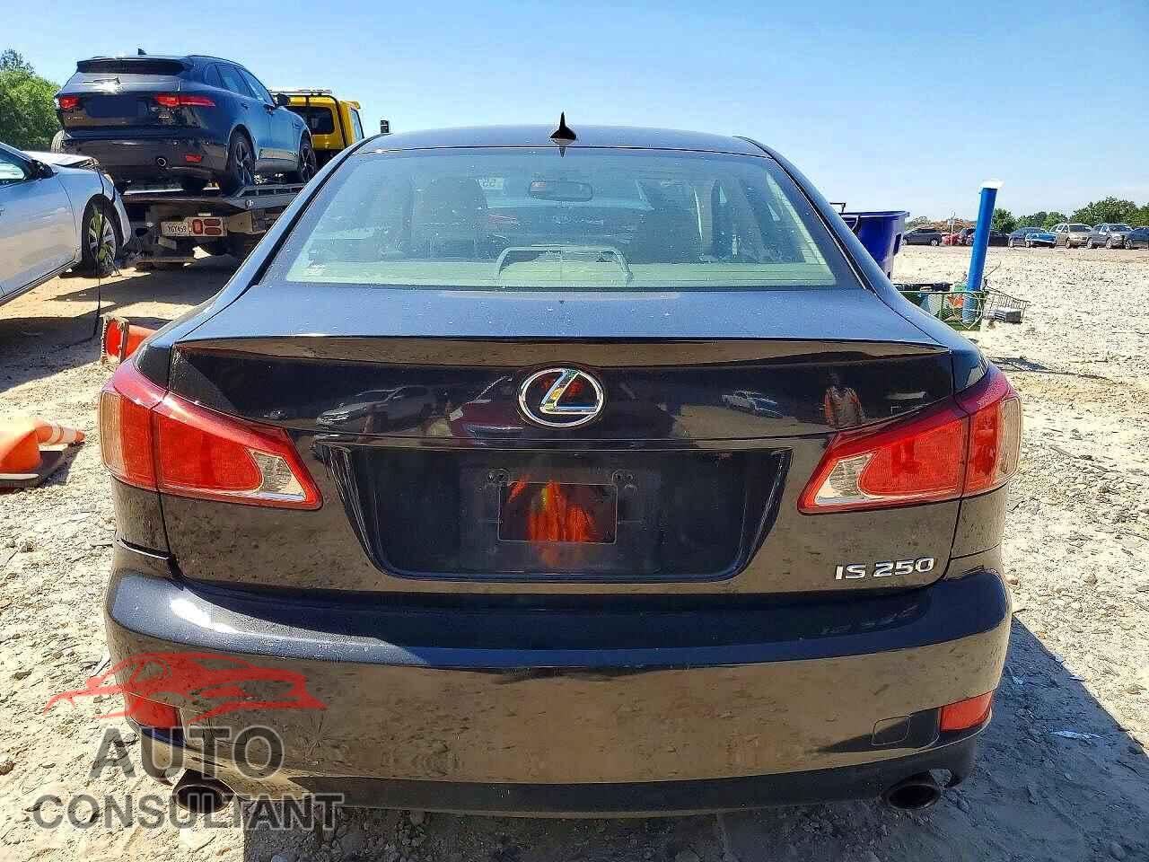 LEXUS IS 2011 - JTHBF5C29B5150467
