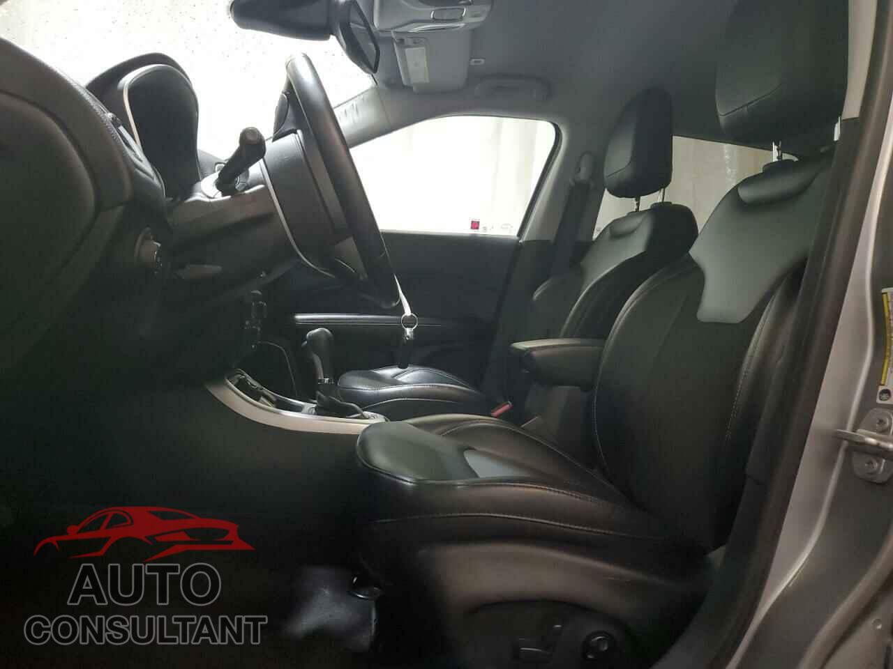 JEEP COMPASS 2018 - 3C4NJDBB5JT332061