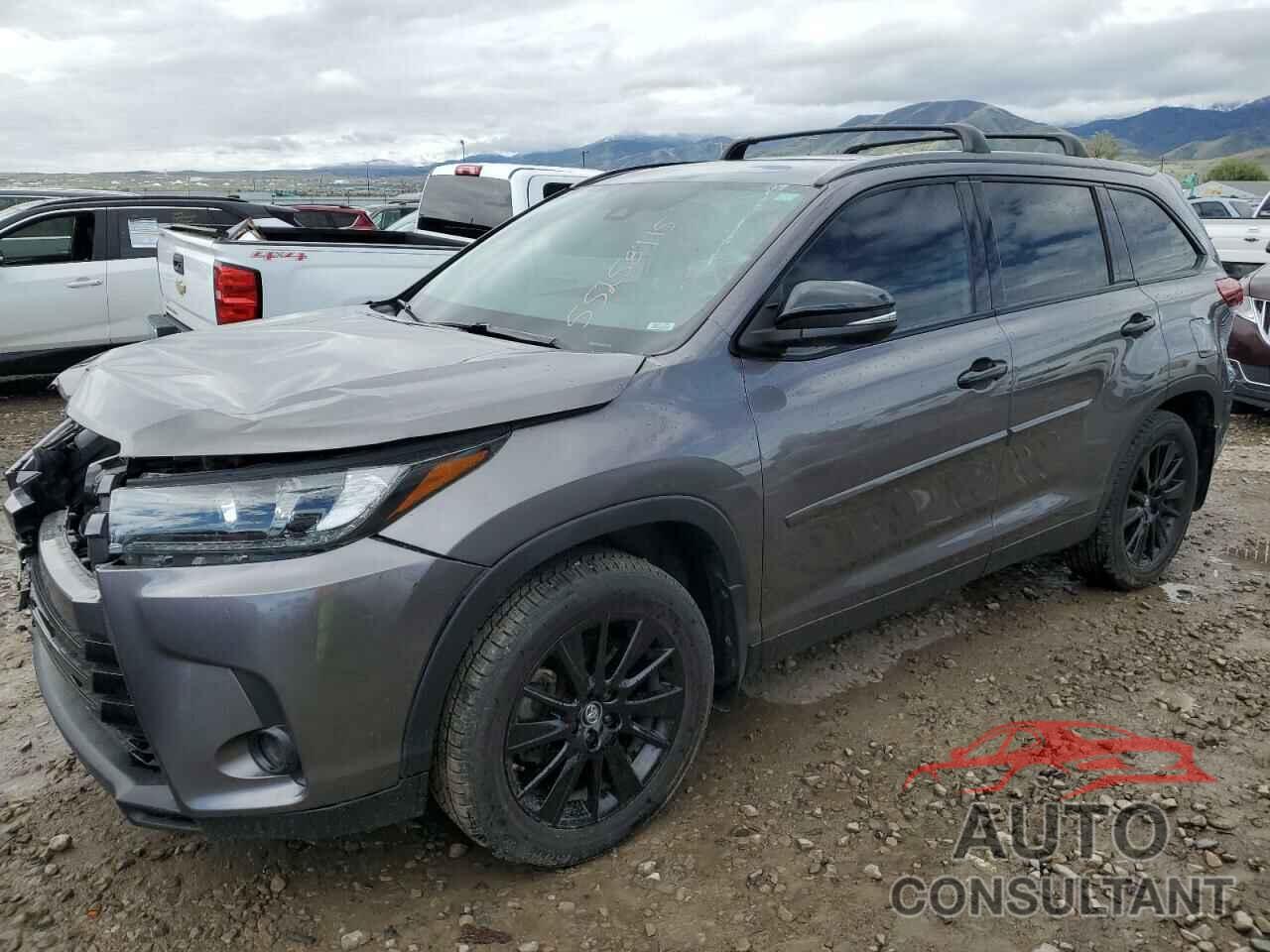 TOYOTA HIGHLANDER 2019 - 5TDJZRFH0KS985301