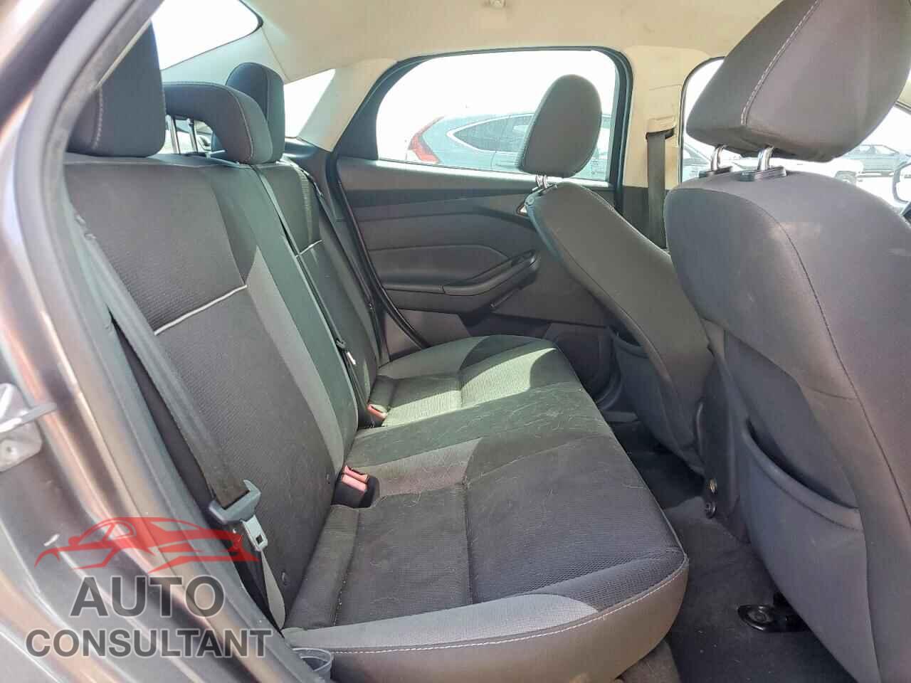 FORD FOCUS 2014 - 1FADP3F29EL236200