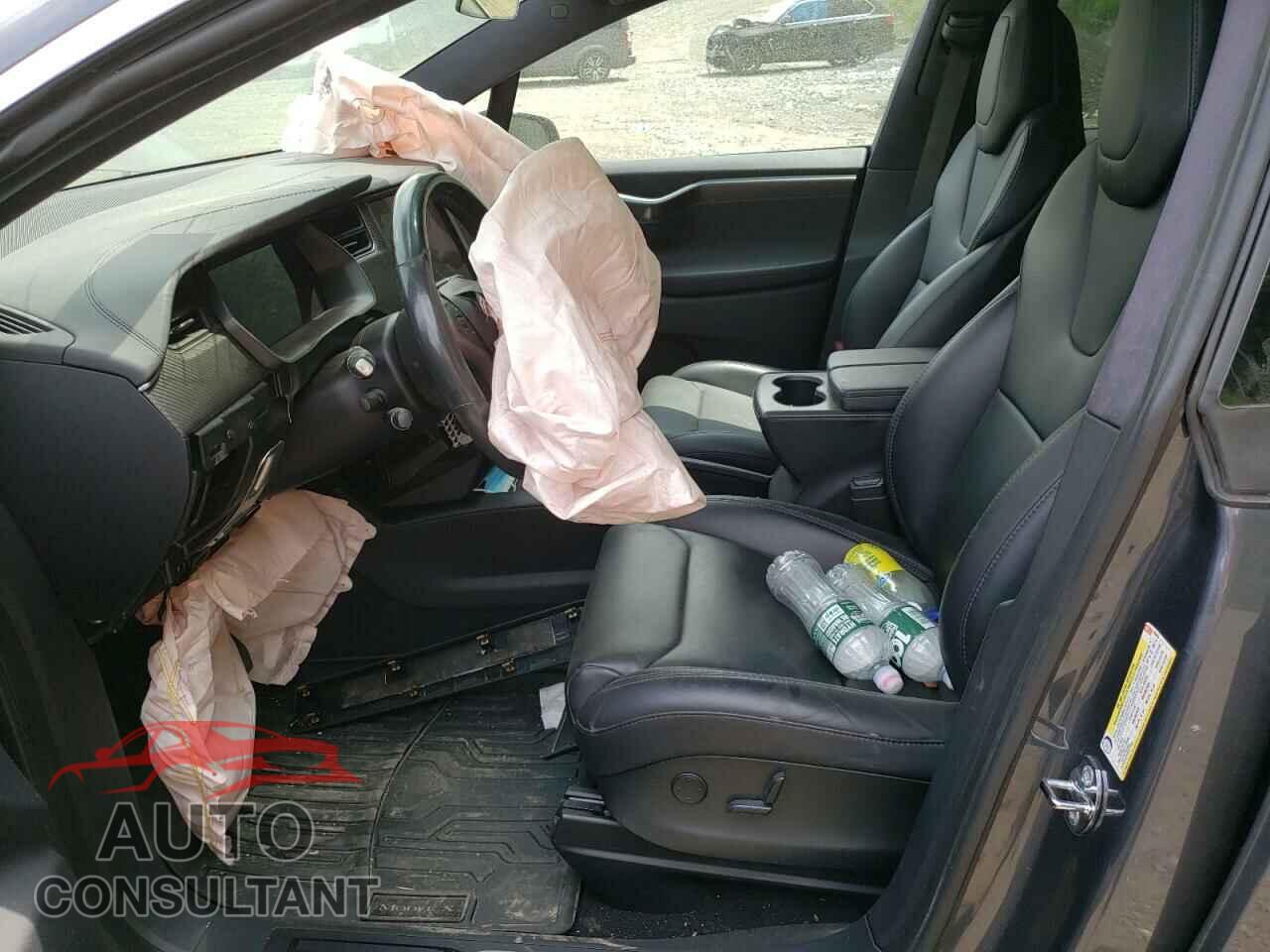 TESLA MODEL X 2018 - 5YJXCBE21JF133610