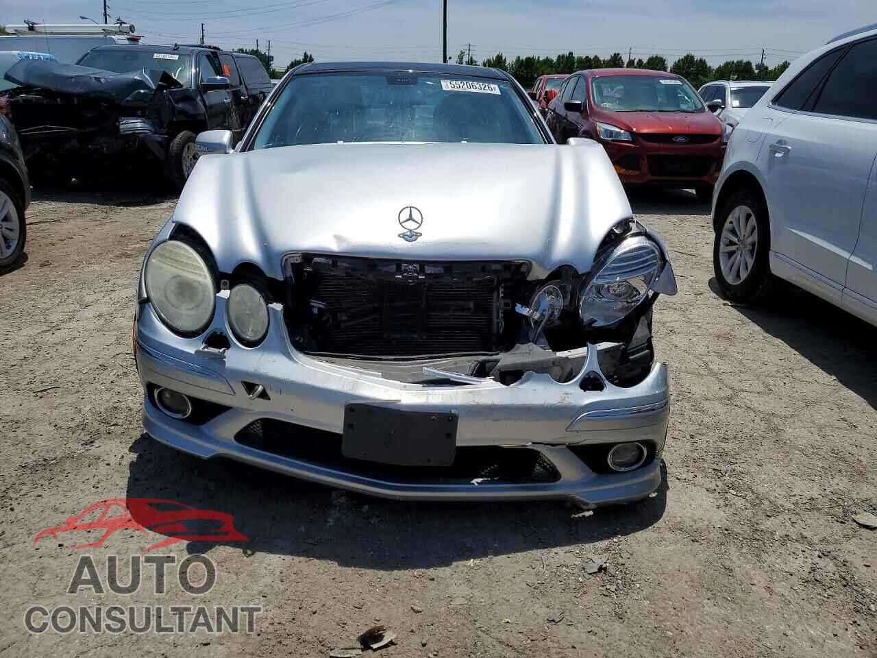 MERCEDES-BENZ E-CLASS 2009 - WDBUF56X49B435492