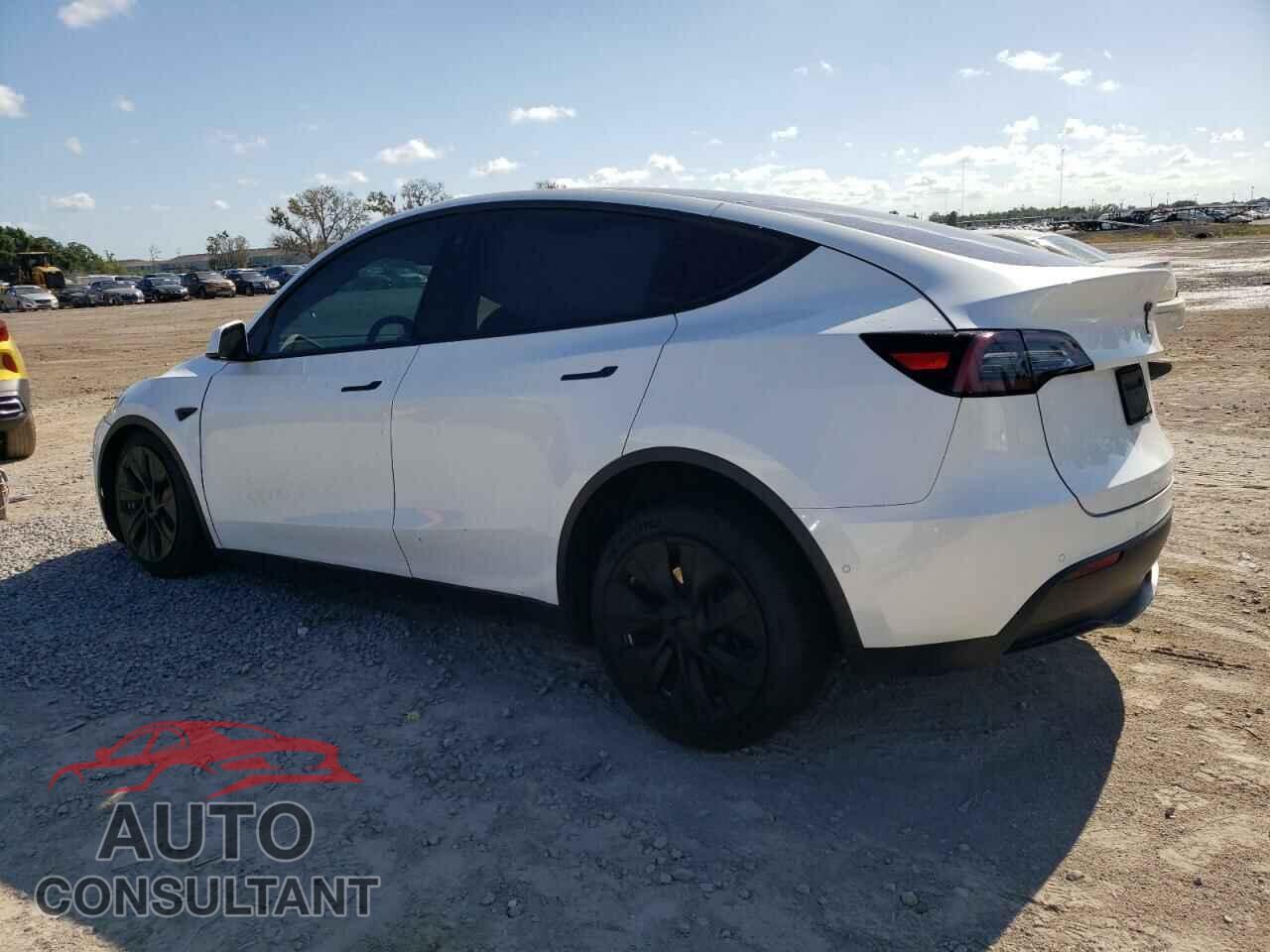 TESLA MODEL Y 2021 - 5YJYGDEE4MF263643