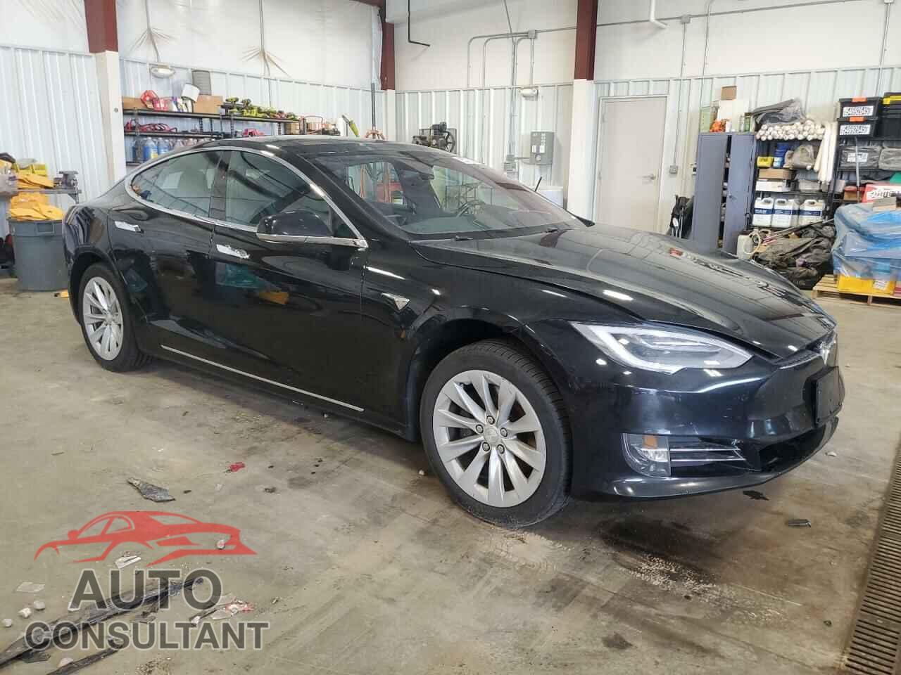 TESLA MODEL S 2017 - 5YJSA1E2XHF229871