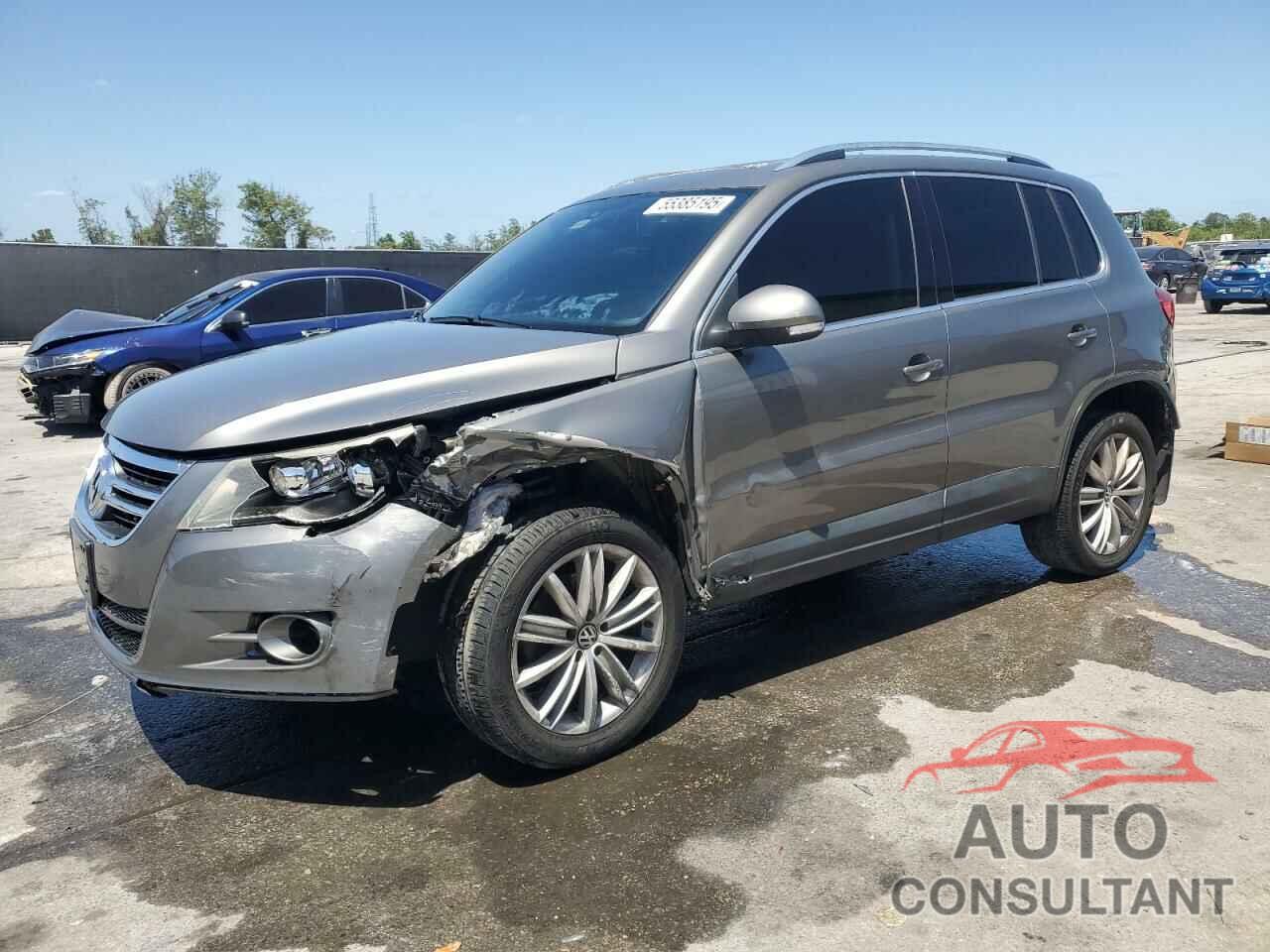 VOLKSWAGEN TIGUAN 2011 - WVGBV7AX2BW561987