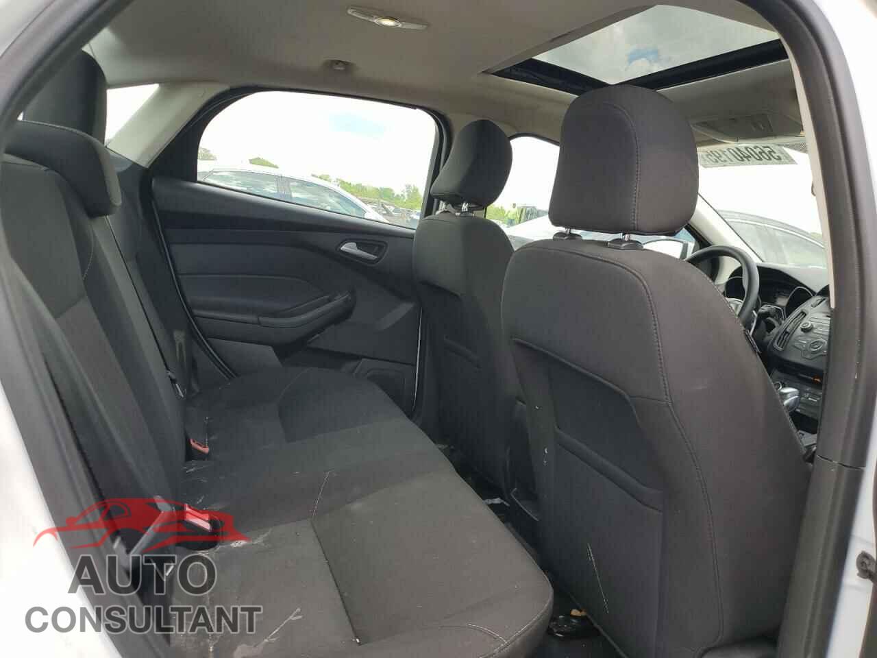 FORD FOCUS 2015 - 1FADP3F25FL206628