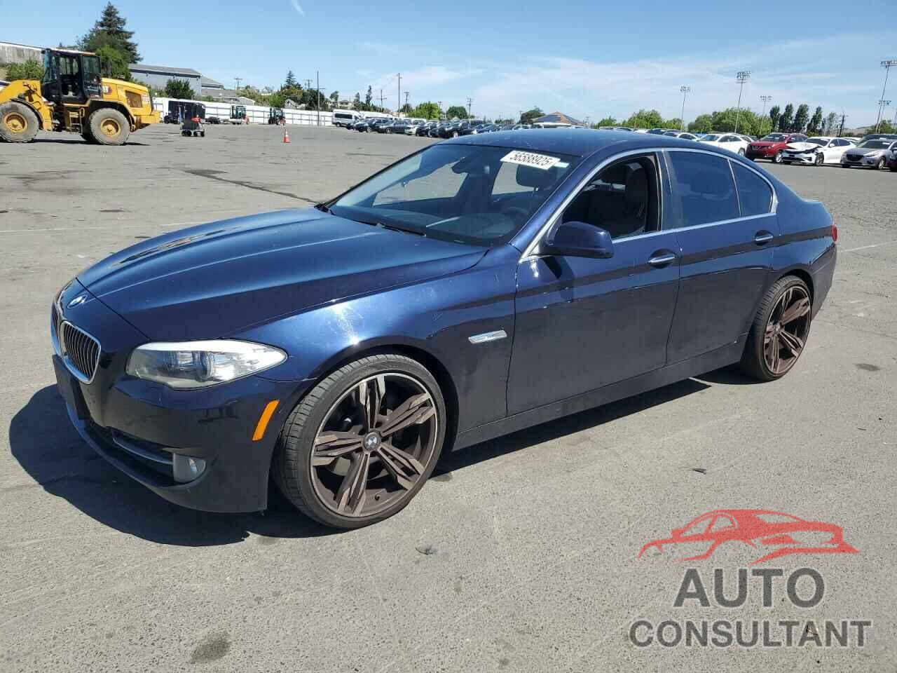BMW 5 SERIES 2012 - WBAFR7C58CC808130