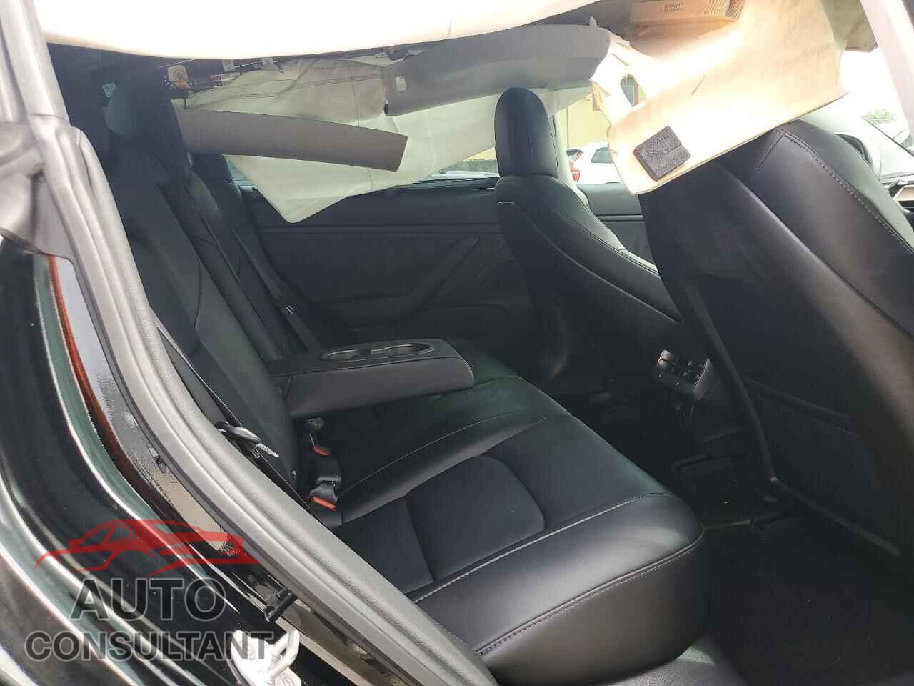 TESLA MODEL 3 2018 - 5YJ3E1EB6JF184636