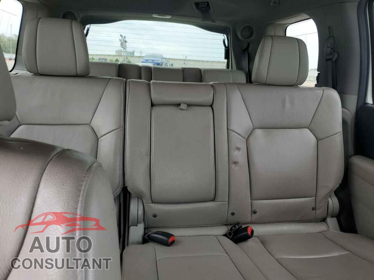 HONDA PILOT 2012 - 5FNYF4H93CB015108