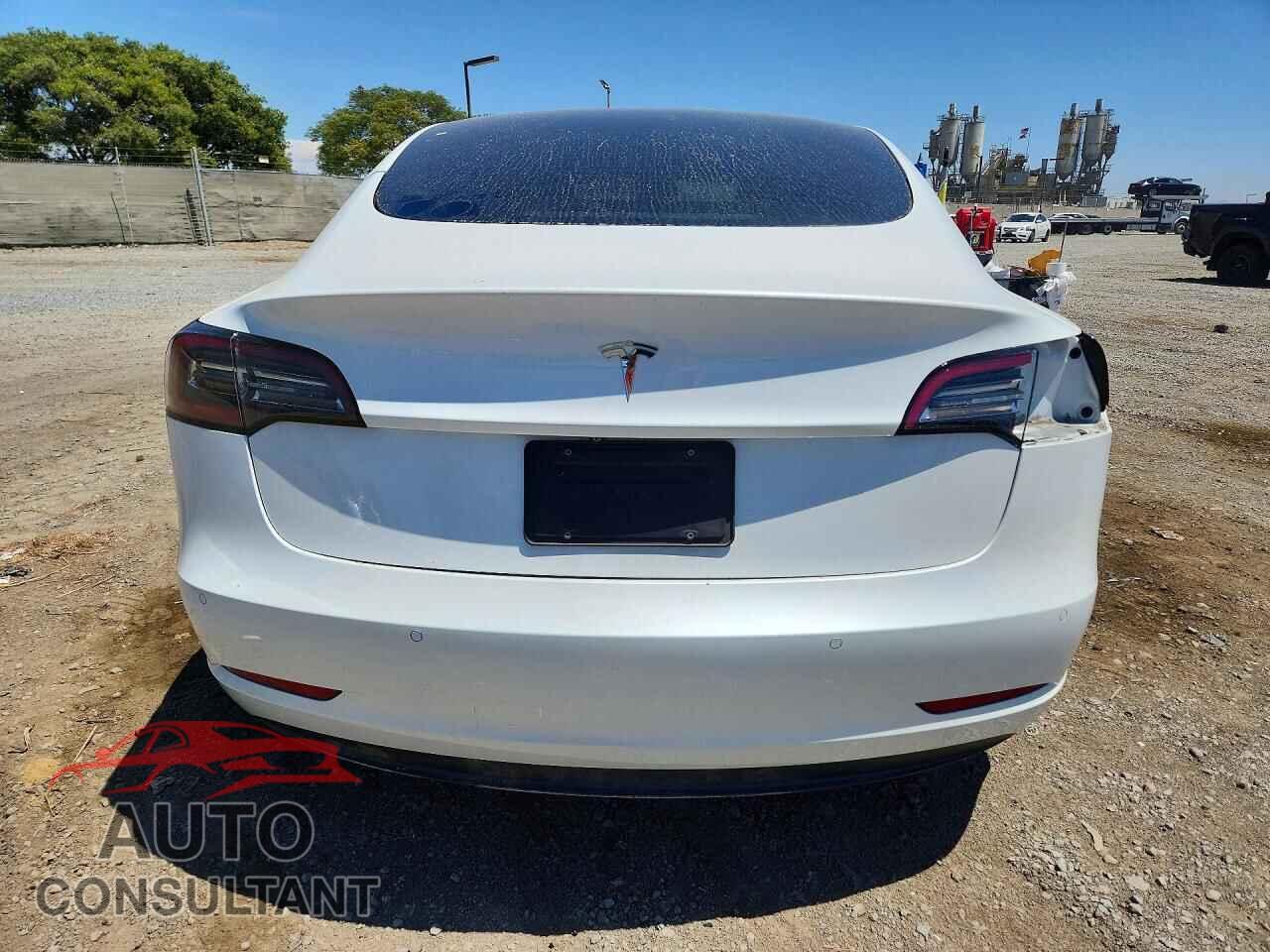 TESLA MODEL 3 2021 - 5YJ3E1EA5MF976286