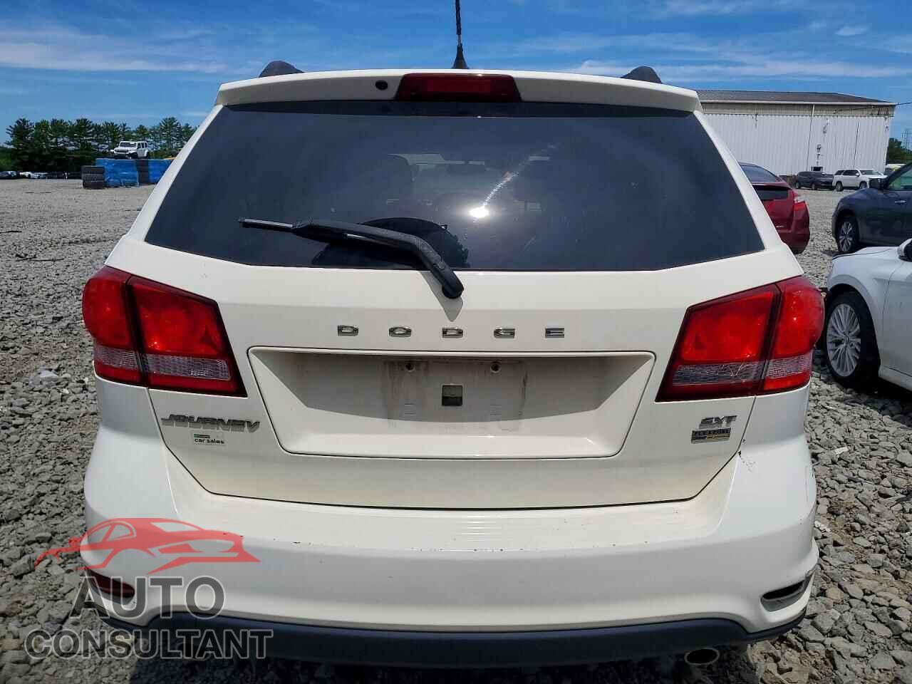 DODGE JOURNEY 2015 - 3C4PDCBG7FT637252