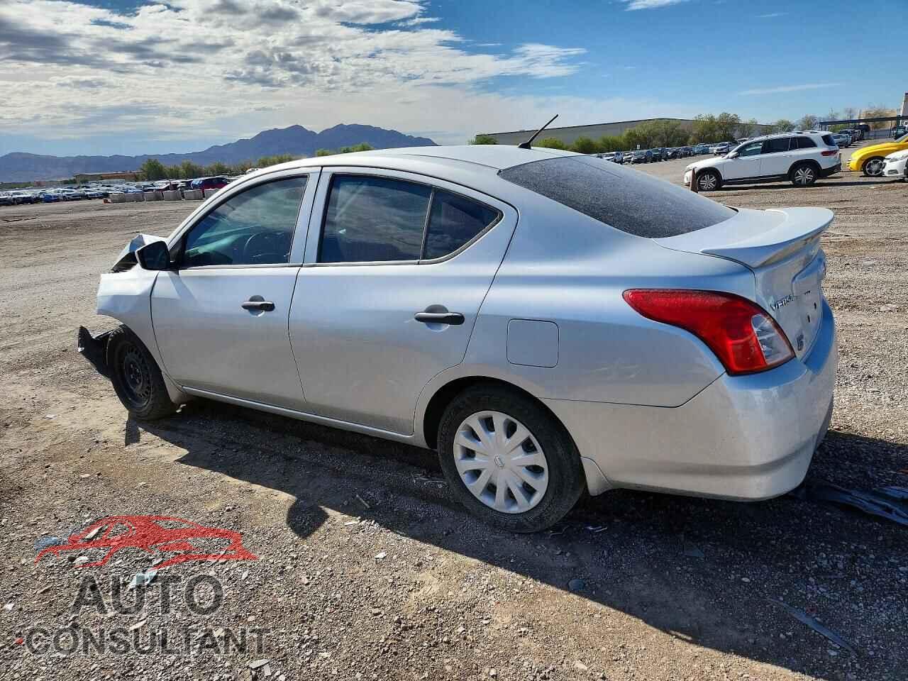 NISSAN VERSA 2017 - 3N1CN7AP3HL852170