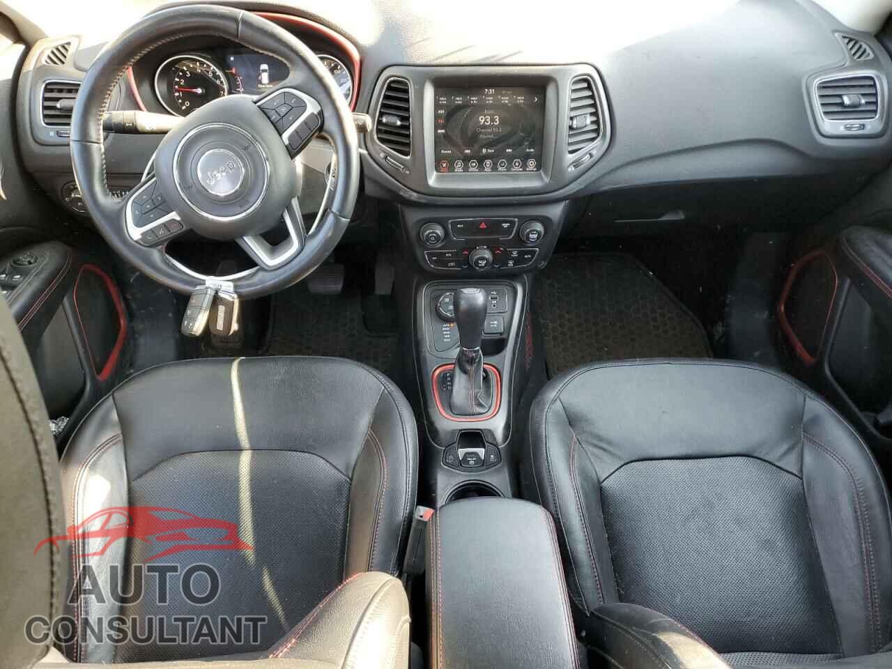 JEEP COMPASS 2018 - 3C4NJDDBXJT210485