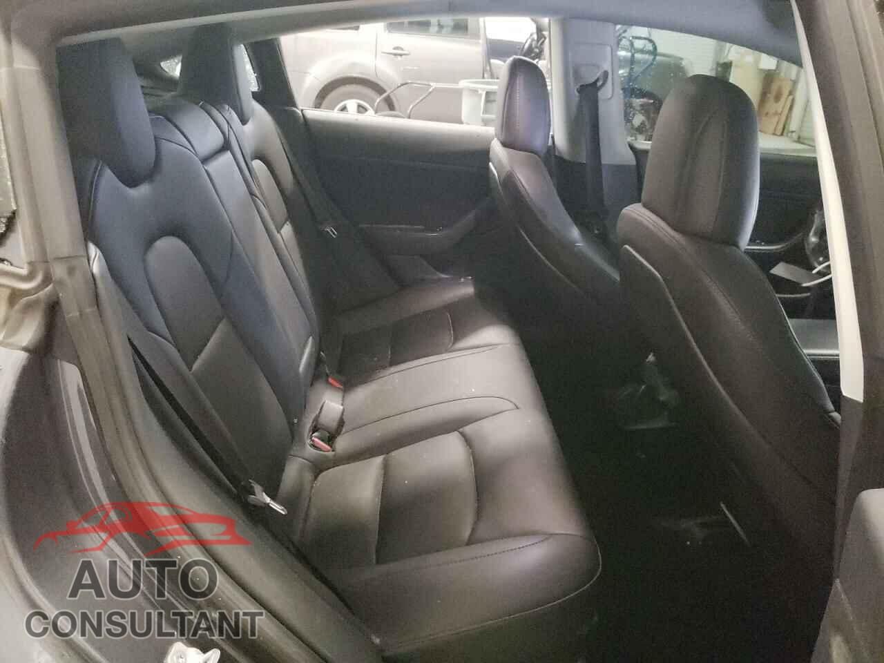TESLA MODEL 3 2018 - 5YJ3E1EA6JF158769