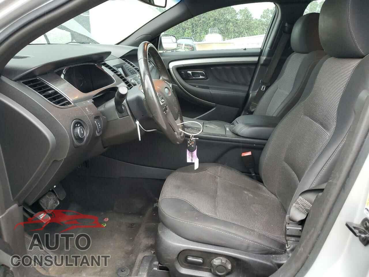 FORD TAURUS 2017 - 1FAHP2E86HG126896