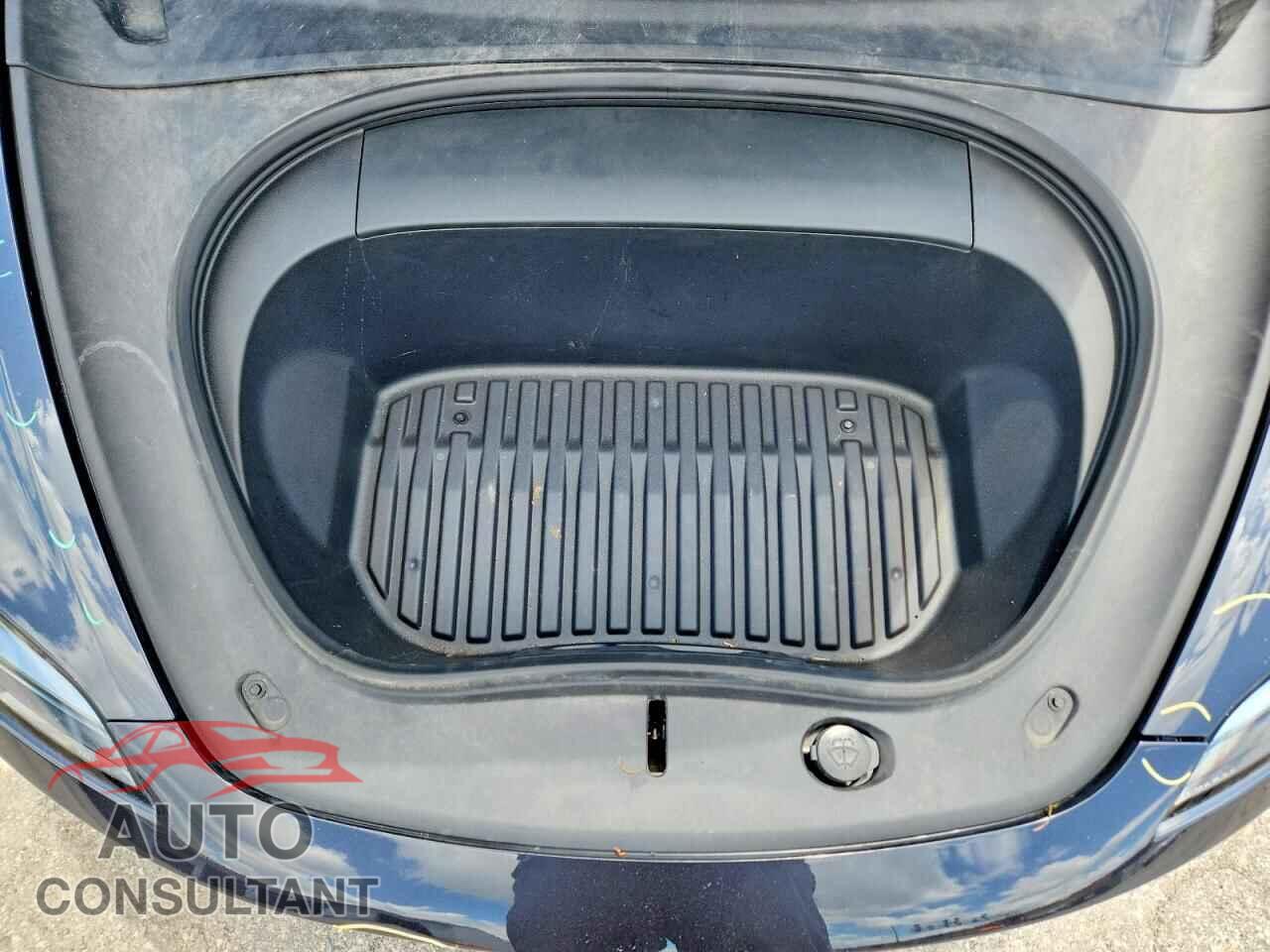 TESLA MODEL 3 2024 - 5YJ3E1EB7RF744692