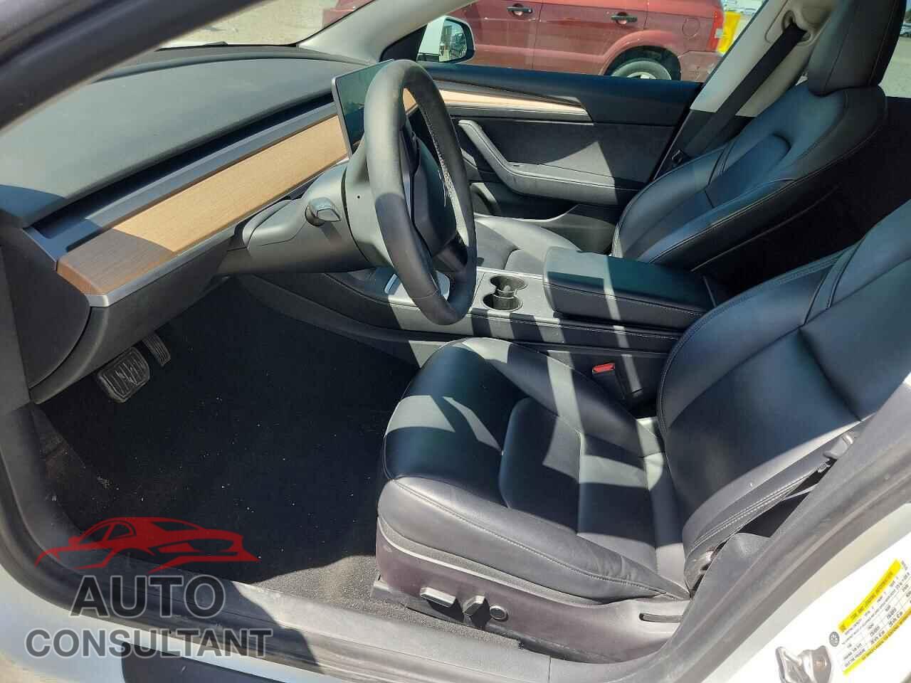 TESLA MODEL 3 2021 - 5YJ3E1EB5MF997616