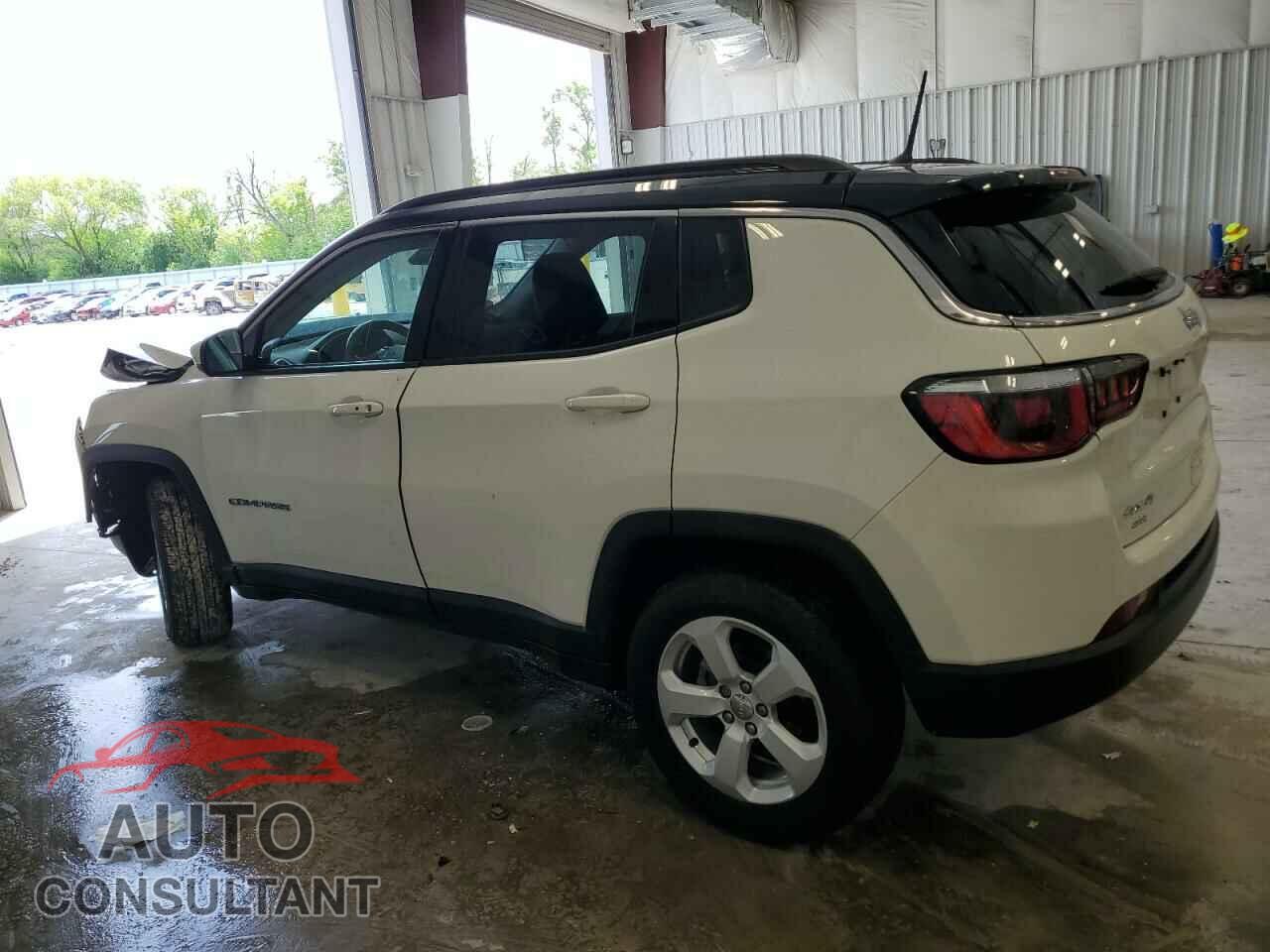 JEEP COMPASS 2018 - 3C4NJDBB3JT349716