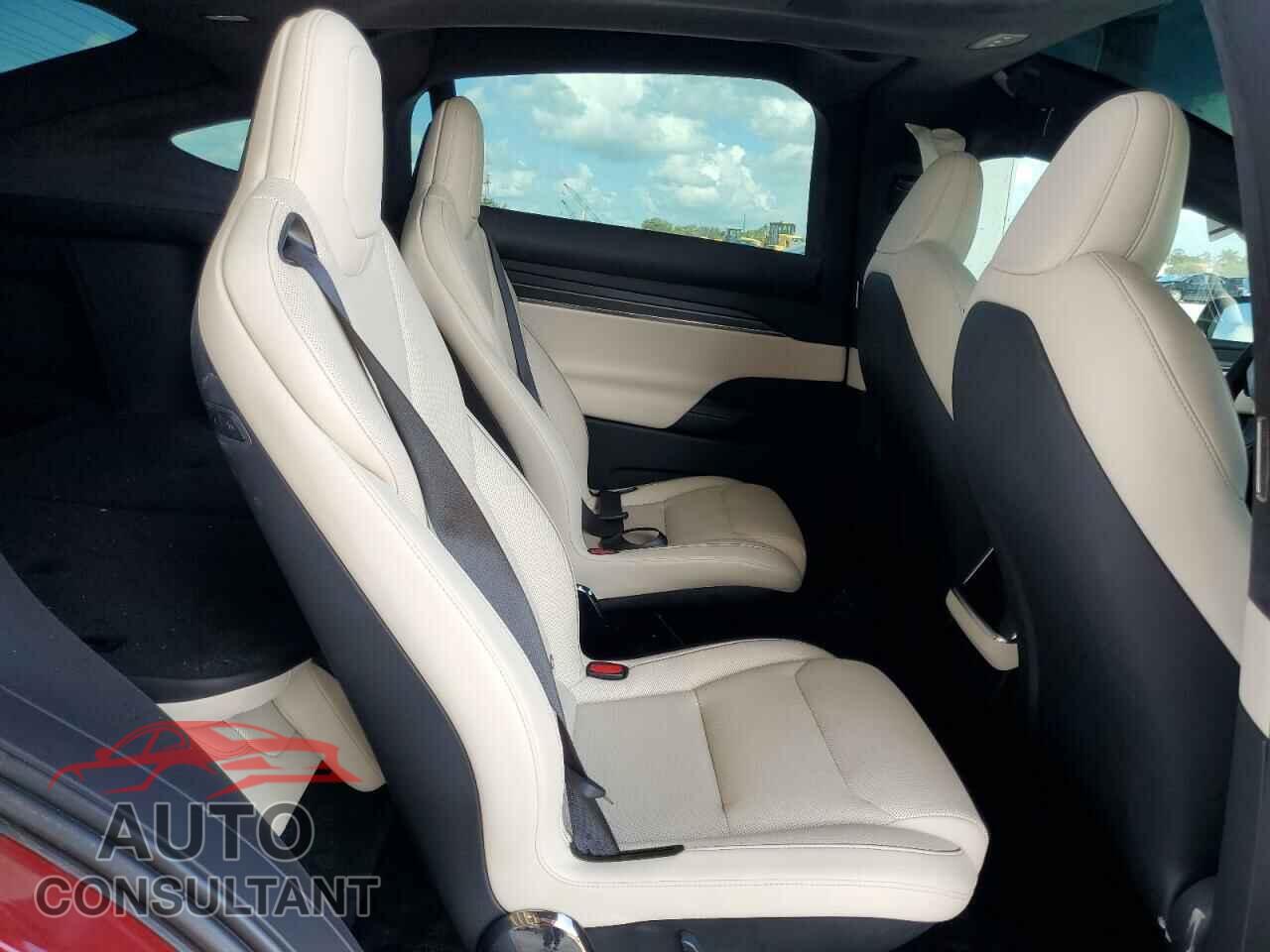 TESLA MODEL X 2023 - 7SAXCBE62PF406441
