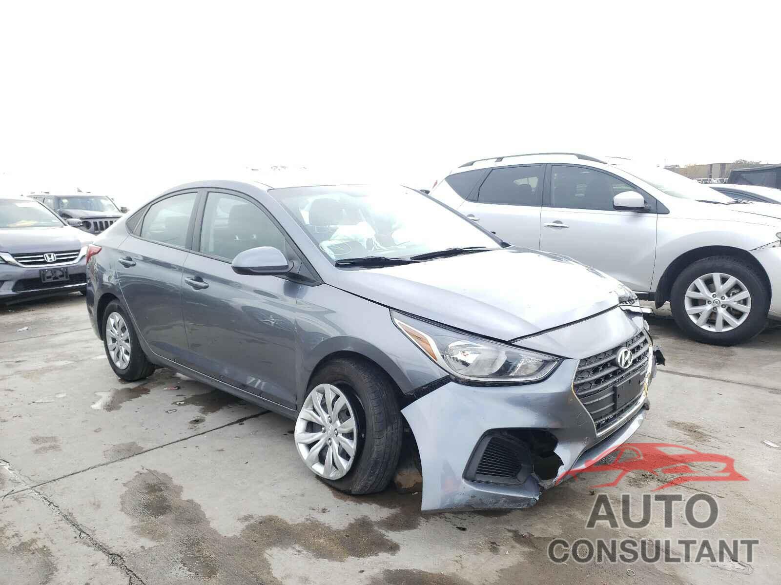 HYUNDAI ACCENT 2018 - 3KPC24A33JE008027