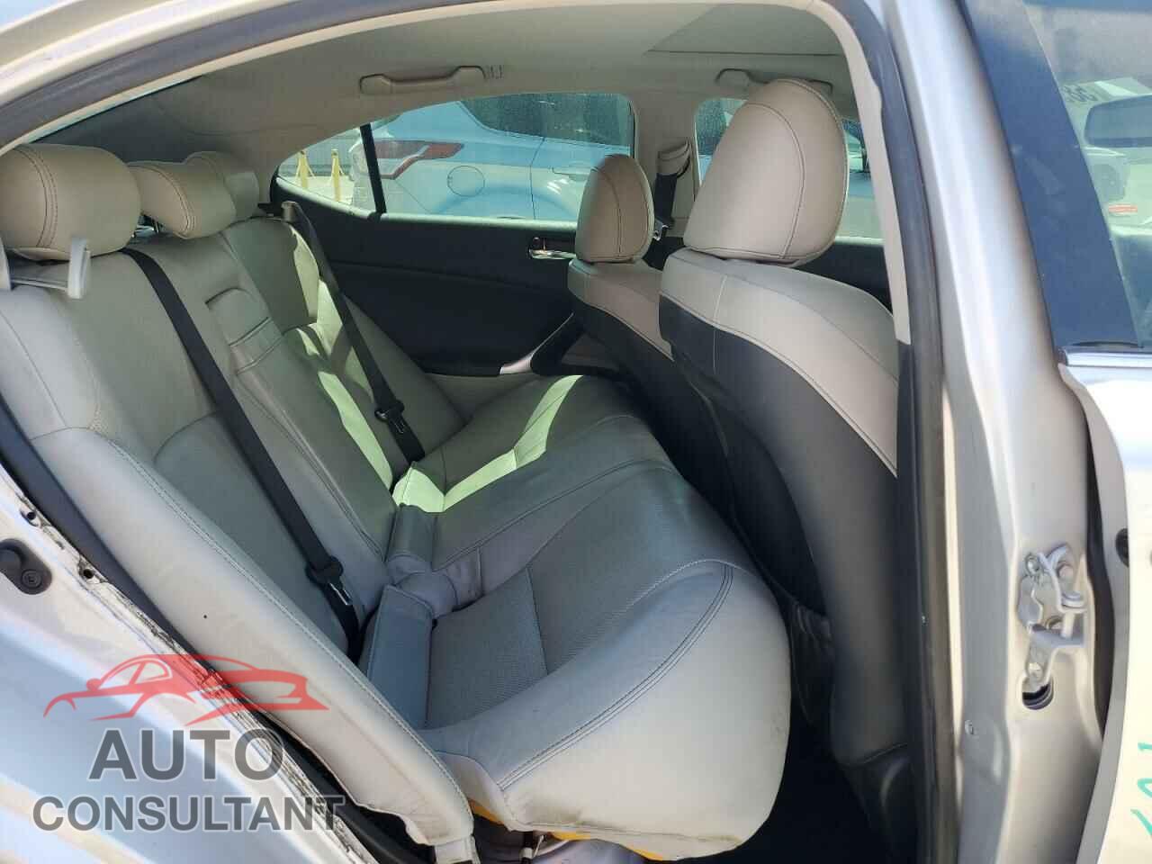 LEXUS IS 2011 - JTHBF5C29B5147276
