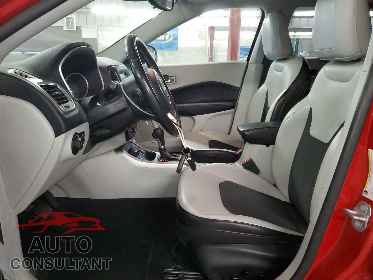 JEEP COMPASS 2019 - 3C4NJDBB9KT772804