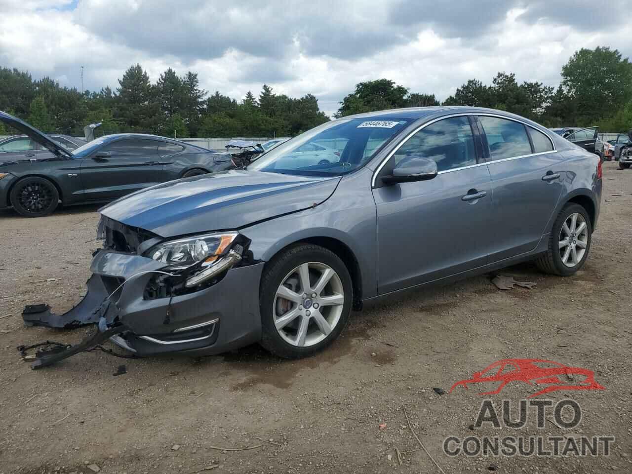 VOLVO S60 2016 - YV1612TKXG2392185