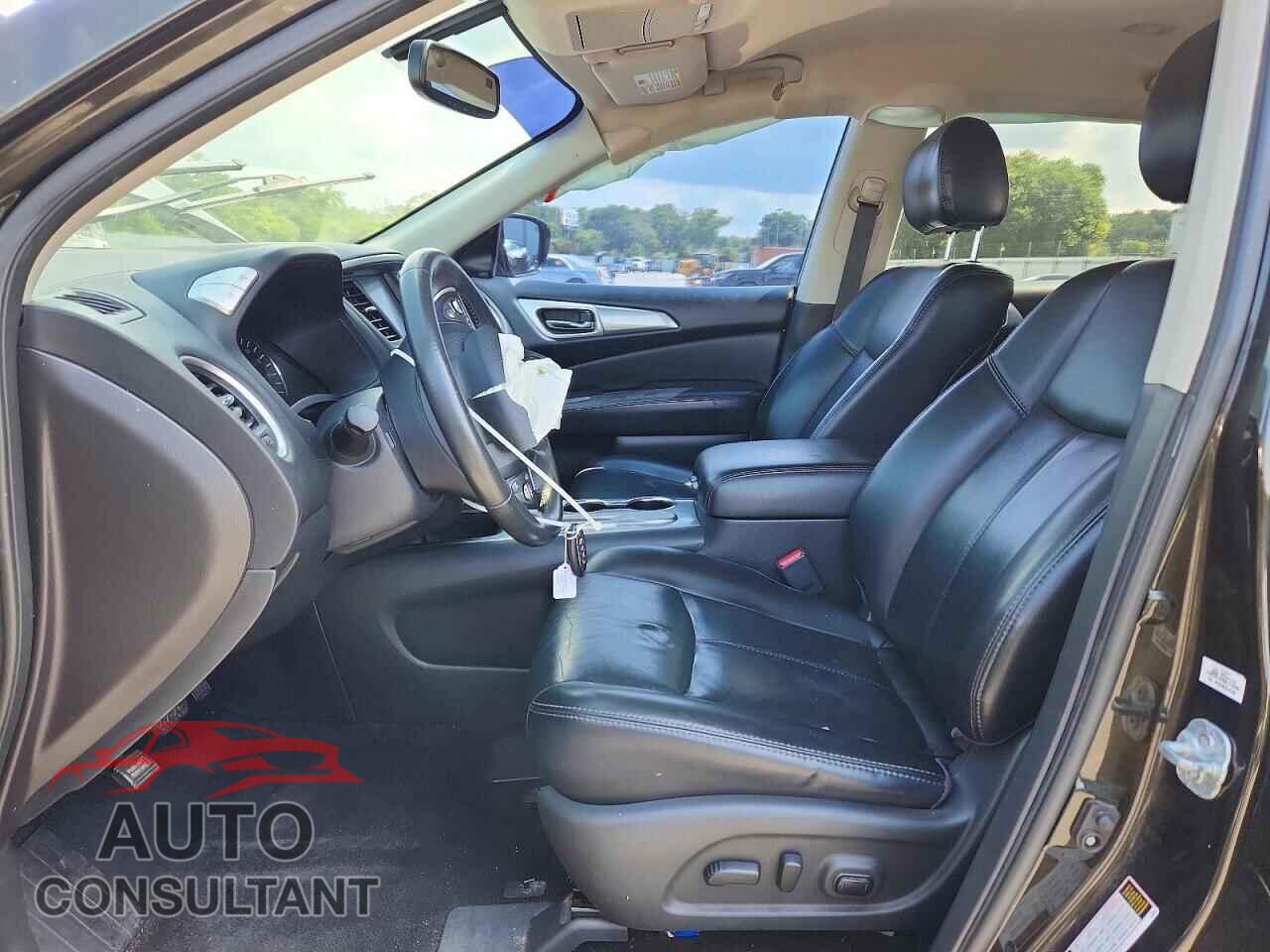 NISSAN PATHFINDER 2017 - 5N1DR2MN3HC640038