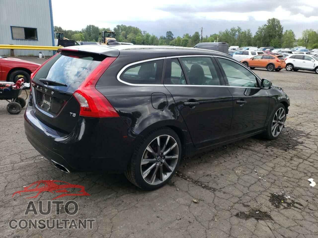 VOLVO V60 2015 - YV140MEM7F1218731