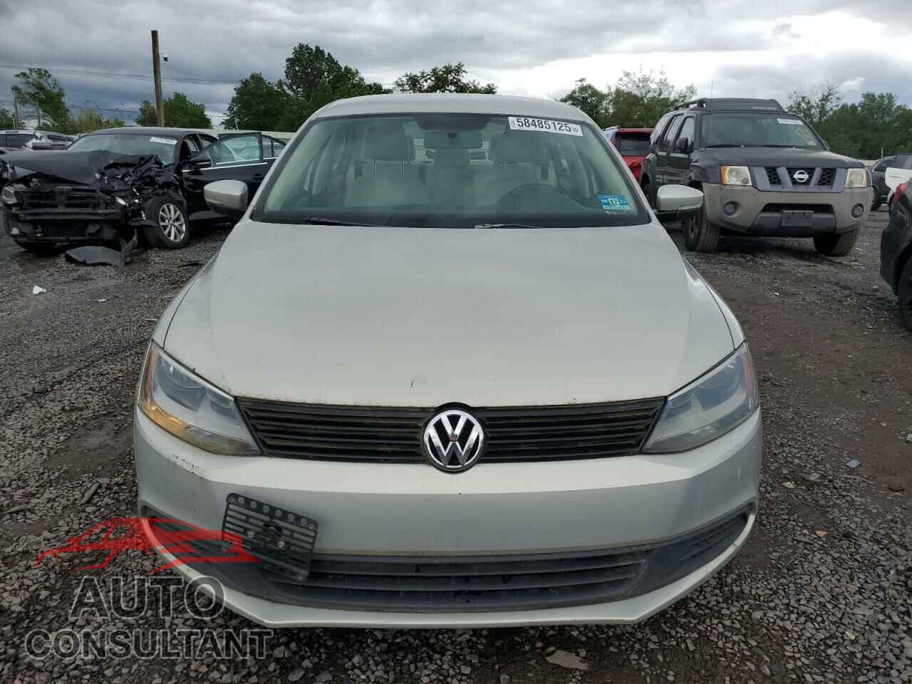 VOLKSWAGEN JETTA 2011 - 3VWLL7AJ3BM079357