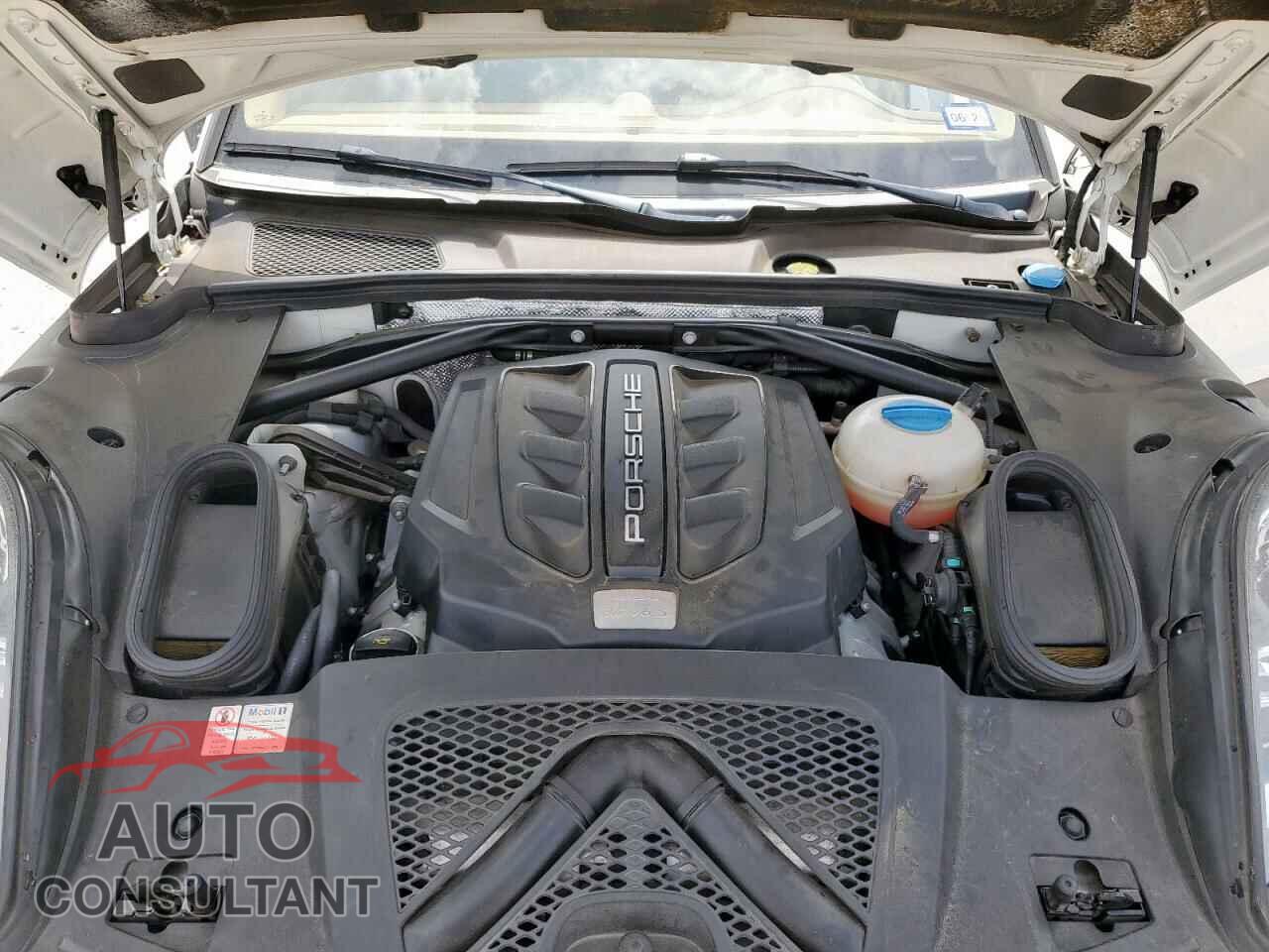 PORSCHE MACAN 2015 - WP1AB2A58FLB50612