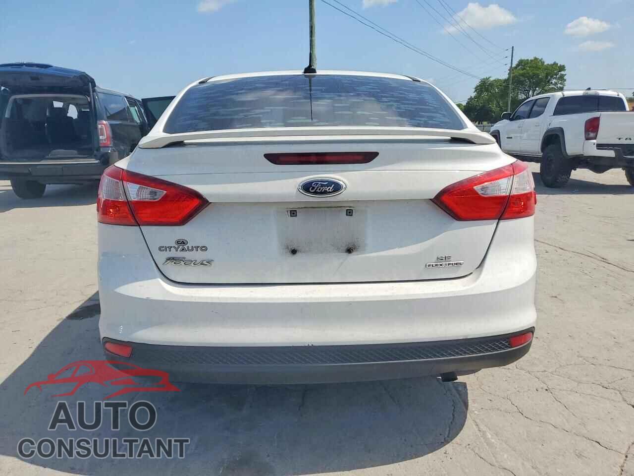 FORD FOCUS 2014 - 1FADP3F2XEL368317