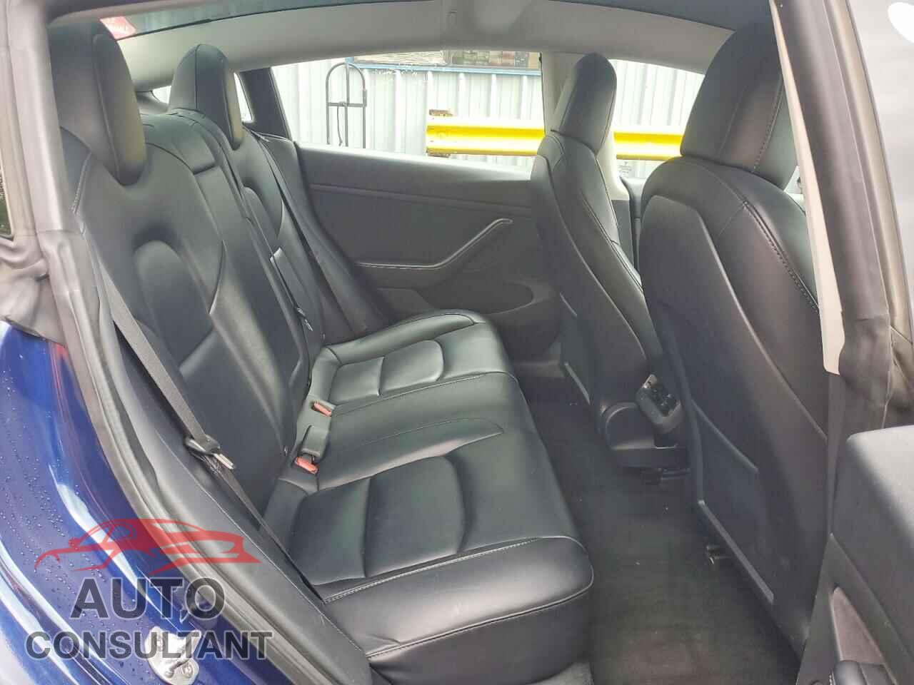 TESLA MODEL 3 2022 - 5YJ3E1EA5NF370150