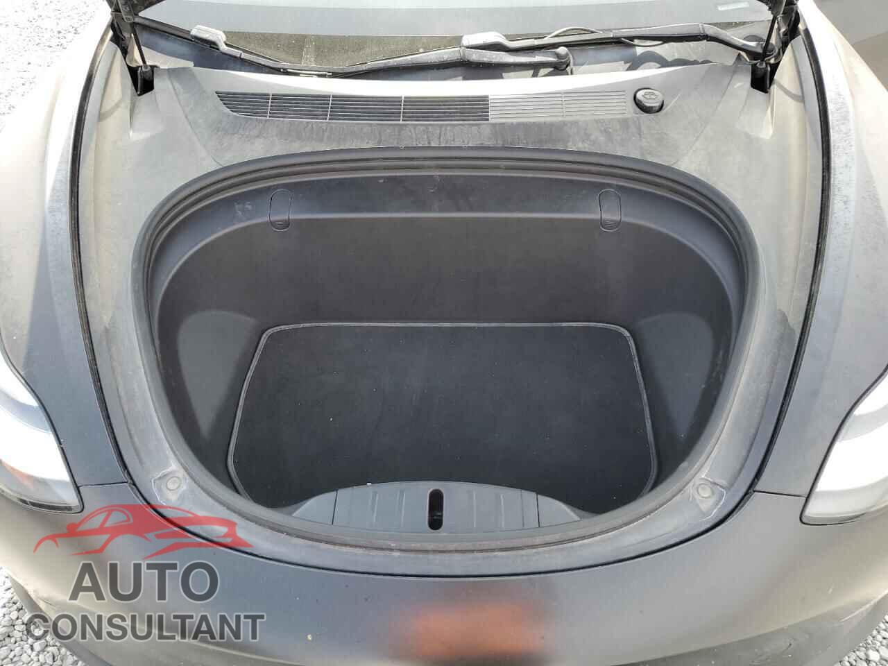 TESLA MODEL 3 2019 - 5YJ3E1EB4KF193532