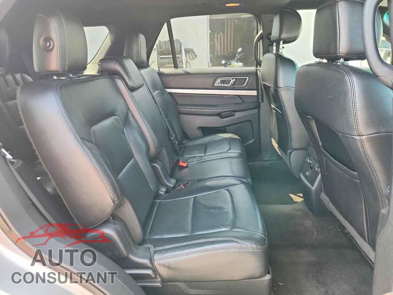 FORD EXPLORER 2017 - 1FM5K8D80HGA45582