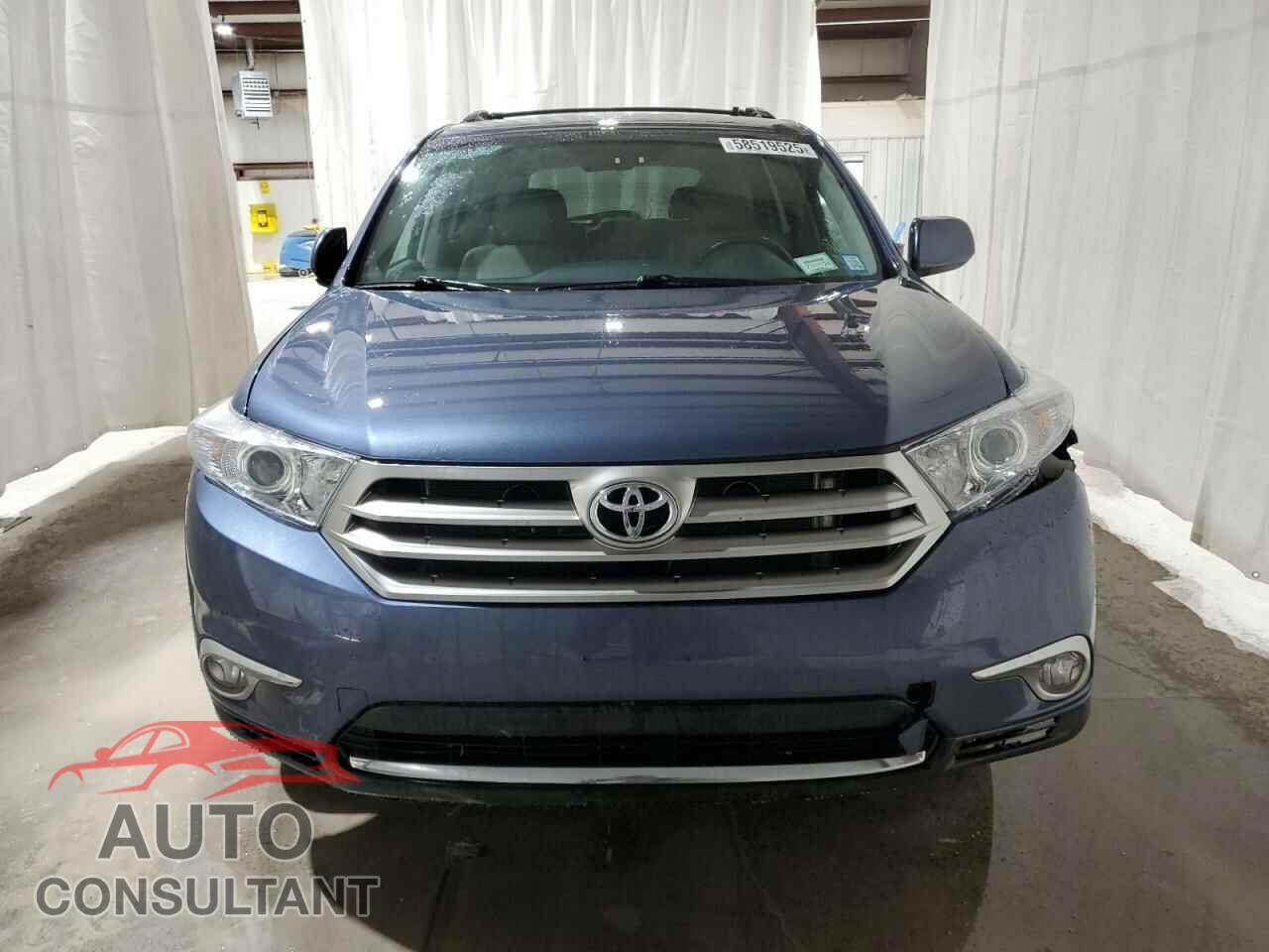 TOYOTA HIGHLANDER 2013 - 5TDBK3EH8DS213039