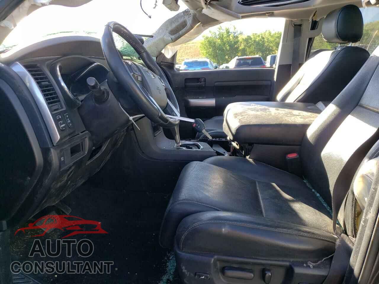 TOYOTA SEQUOIA 2018 - 5TDBY5G13JS164824