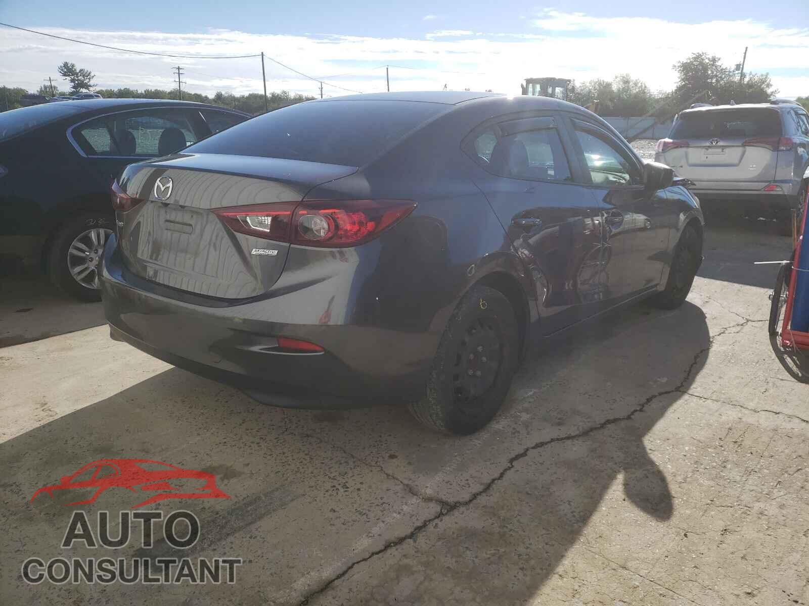 MAZDA 3 2018 - 3MZBN1U77JM196893