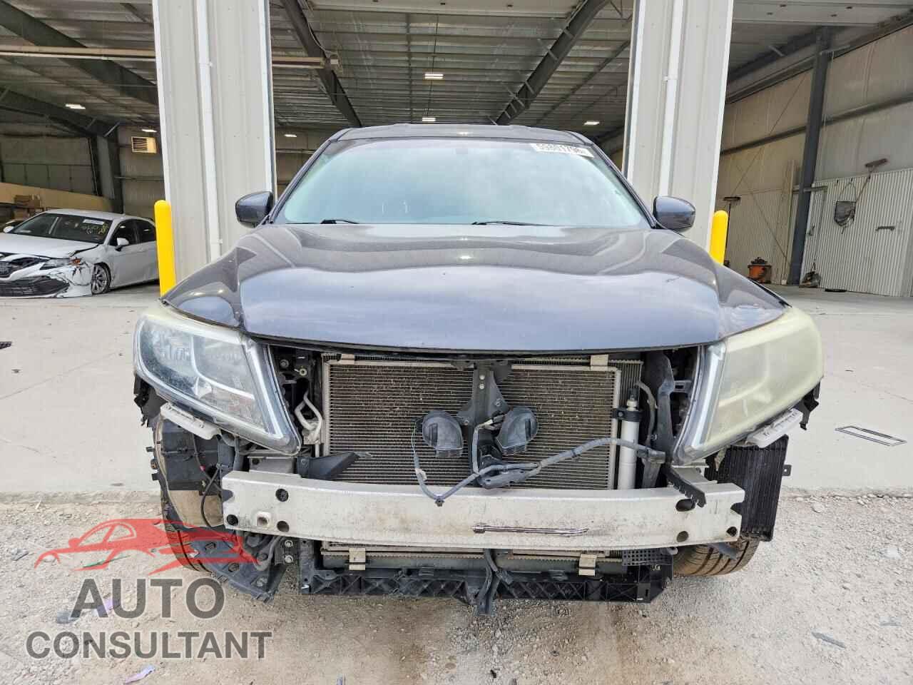 NISSAN PATHFINDER 2013 - 5N1AR2MM5DC650185