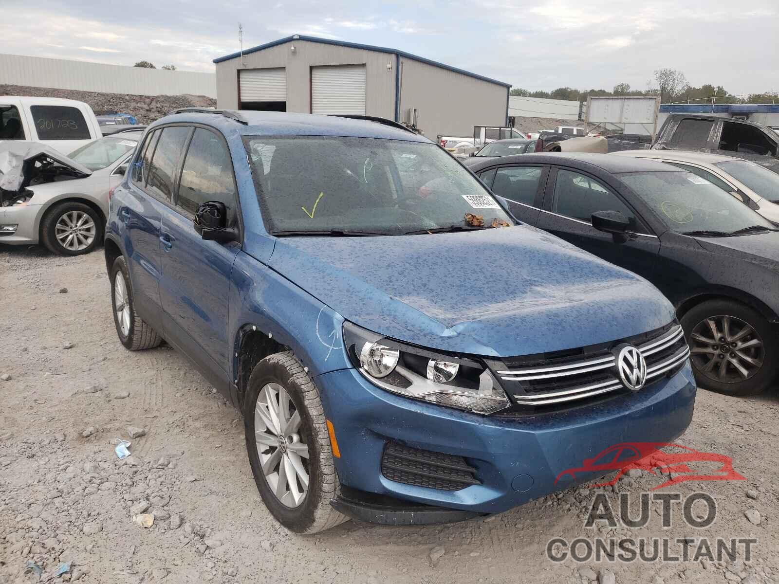 VOLKSWAGEN TIGUAN 2017 - WVGAV7AXXHK045629