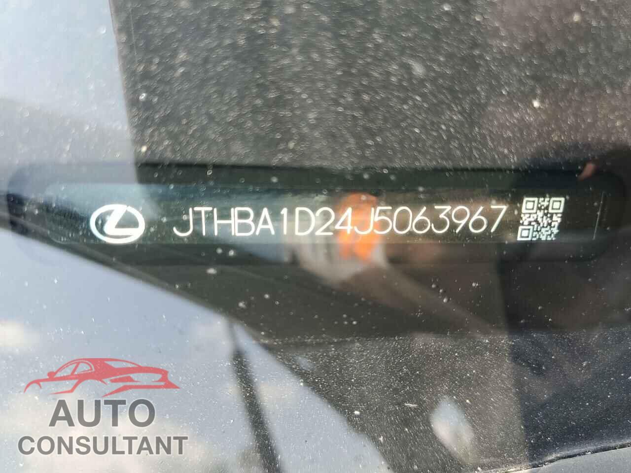 LEXUS IS 2018 - JTHBA1D24J5063967