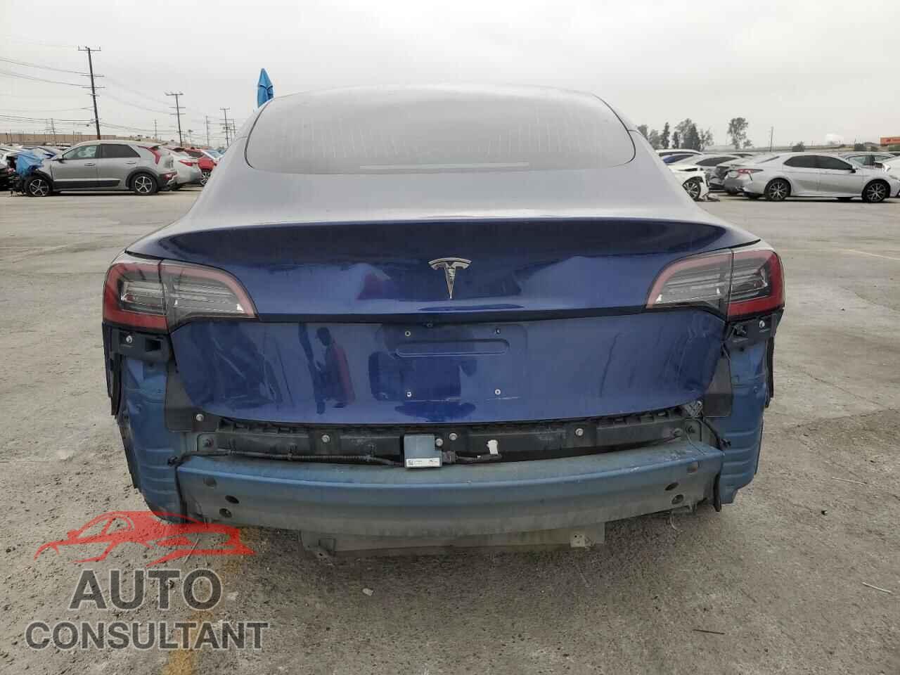 TESLA MODEL 3 2018 - 5YJ3E1EA9JF027111