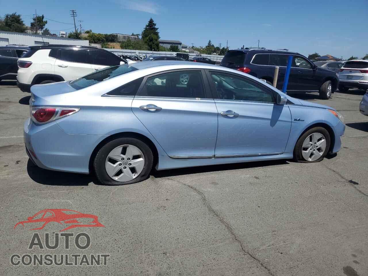 HYUNDAI SONATA 2011 - KMHEC4A40BA004032