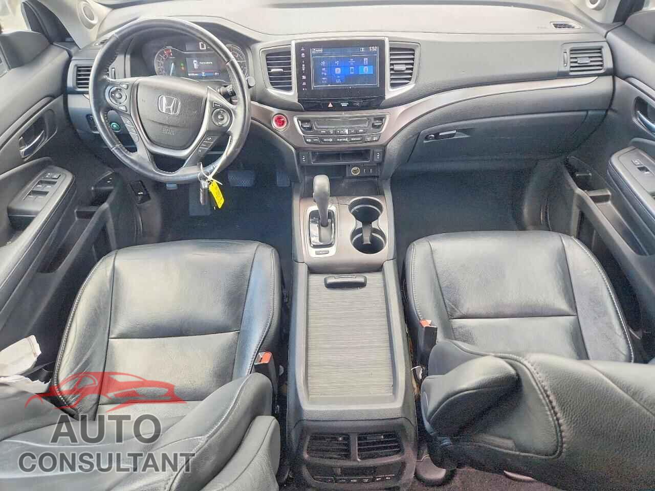 HONDA PILOT 2017 - 5FNYF6H55HB046781